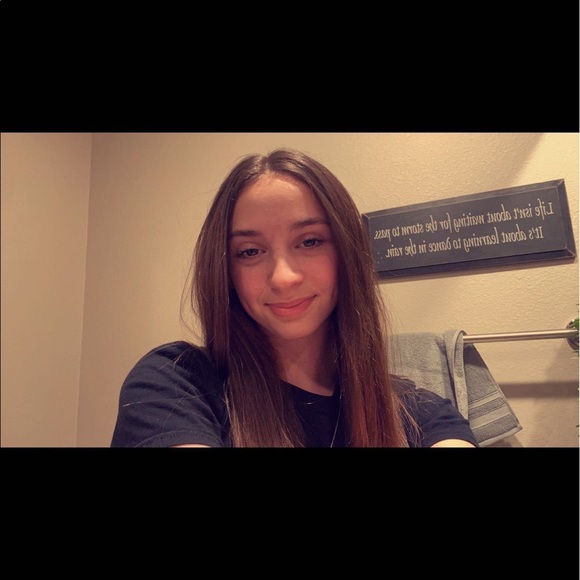 Meet your Posher, Zoey - Picture 1 of 1